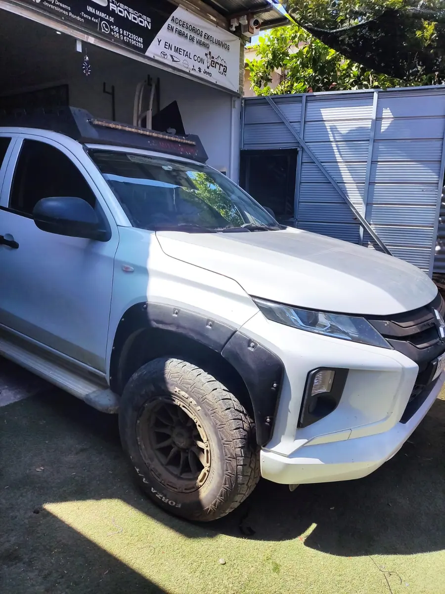 Fangueras NEW L200