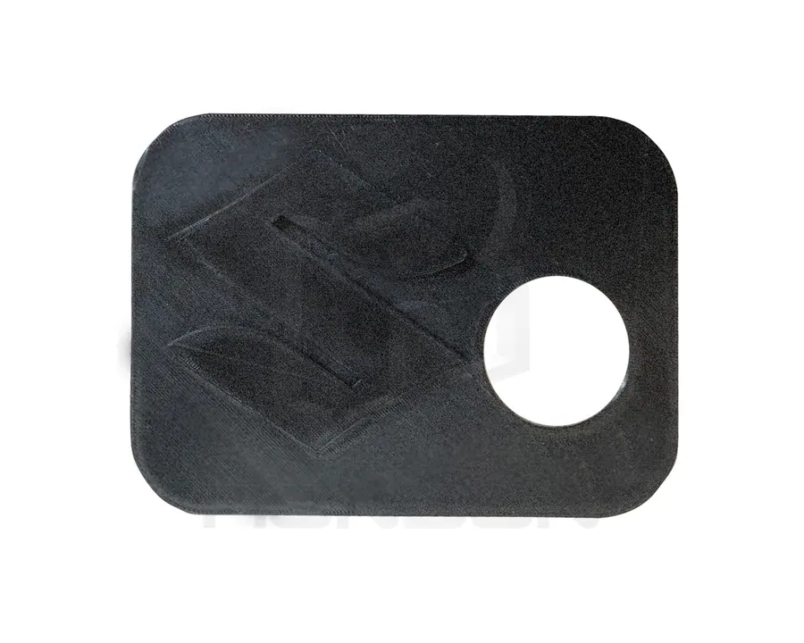 Tapa decorativa Suzuki Vitara 1G con chapa — Suzuki · Vitara 1G · 1988–1998