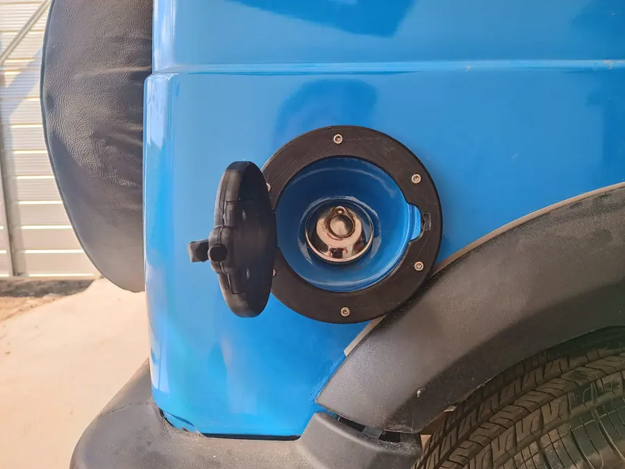 Tapa decortativa estanque Suzuki Samurai